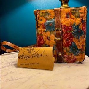 Patricia Nash Fresco Bouquet collection Venezia pouch